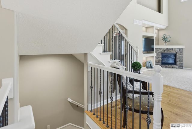 1421 White Pine Circle, Papillion, NE 68046
