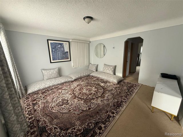 7618 Hazelton Street, Dearborn Heights, MI 48127