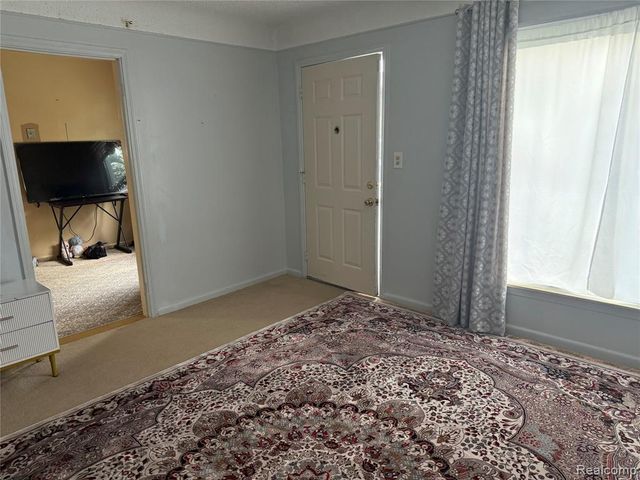 7618 Hazelton Street, Dearborn Heights, MI 48127
