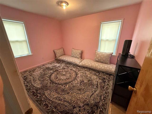 7618 Hazelton Street, Dearborn Heights, MI 48127