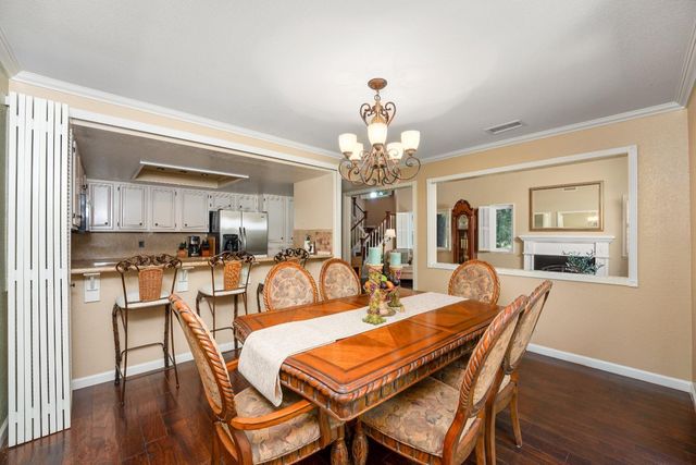 1906 University Park Dr, Sacramento, CA 95825