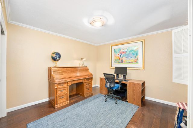 1906 University Park Dr, Sacramento, CA 95825