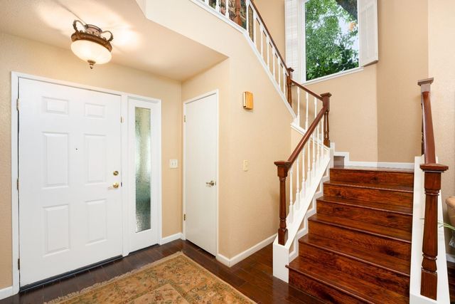 1906 University Park Dr, Sacramento, CA 95825