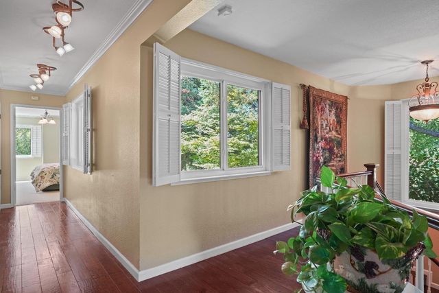 1906 University Park Dr, Sacramento, CA 95825