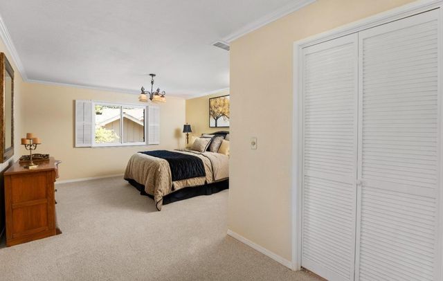 1906 University Park Dr, Sacramento, CA 95825