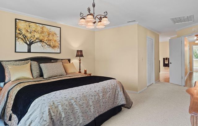 1906 University Park Dr, Sacramento, CA 95825