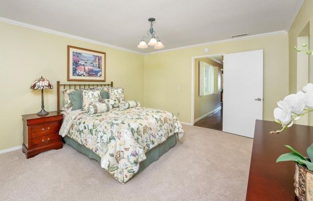 1906 University Park Dr, Sacramento, CA 95825