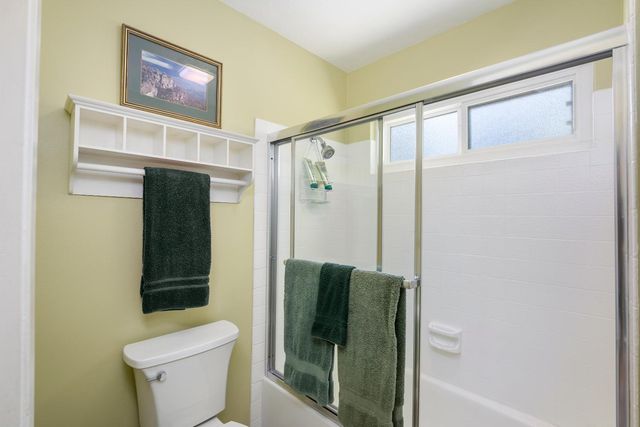 1906 University Park Dr, Sacramento, CA 95825