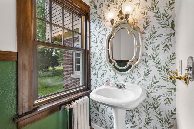 902 Clyman STREET, Watertown, WI 53094