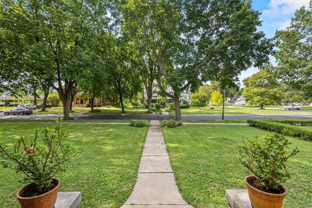 902 Clyman STREET, Watertown, WI 53094