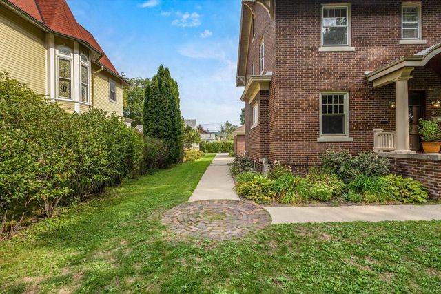 902 Clyman STREET, Watertown, WI 53094