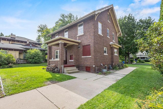 902 Clyman STREET, Watertown, WI 53094