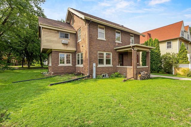 902 Clyman STREET, Watertown, WI 53094