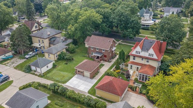 902 Clyman STREET, Watertown, WI 53094