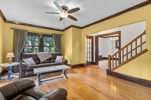 902 Clyman STREET, Watertown, WI 53094