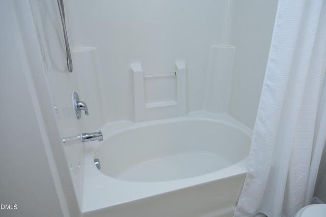 1725 Tw Alexander Drive 404, Durham, NC 27703