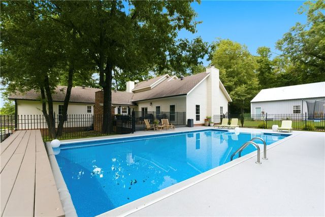 14842 Elkhorn Springs Road, Fayetteville, AR 72704
