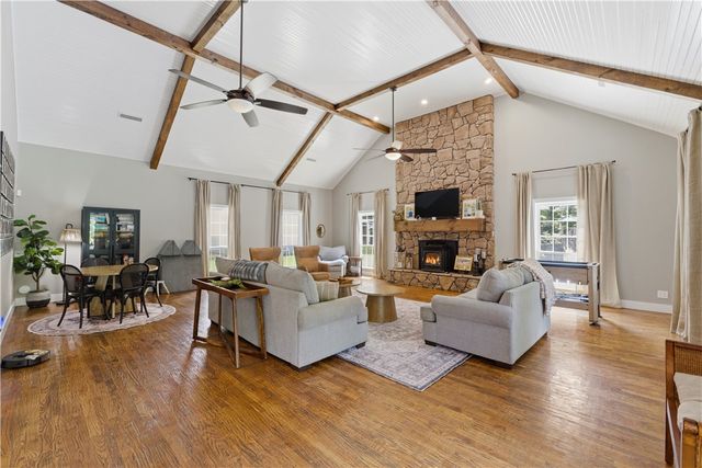 14842 Elkhorn Springs Road, Fayetteville, AR 72704