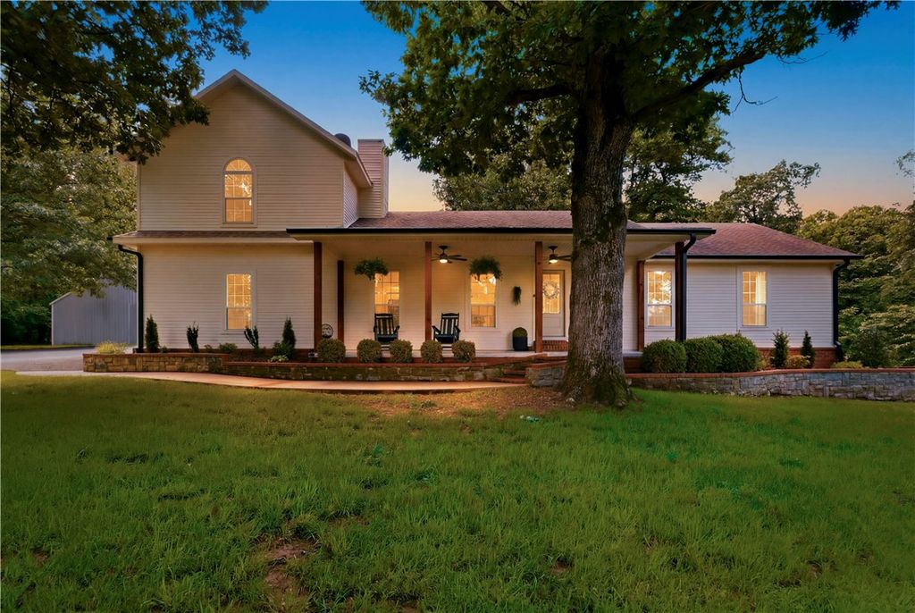 14842 Elkhorn Springs Road, Fayetteville, AR 72704