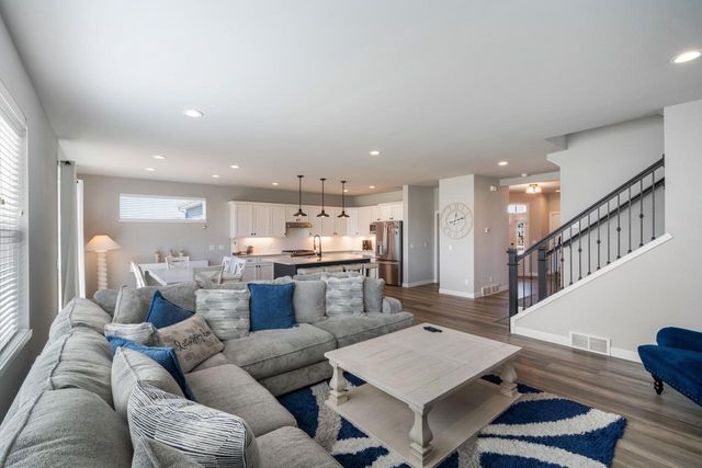 W148N10450 Blackbird POINT, Germantown, WI 53022