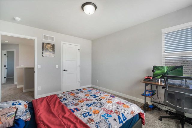 W148N10450 Blackbird POINT, Germantown, WI 53022