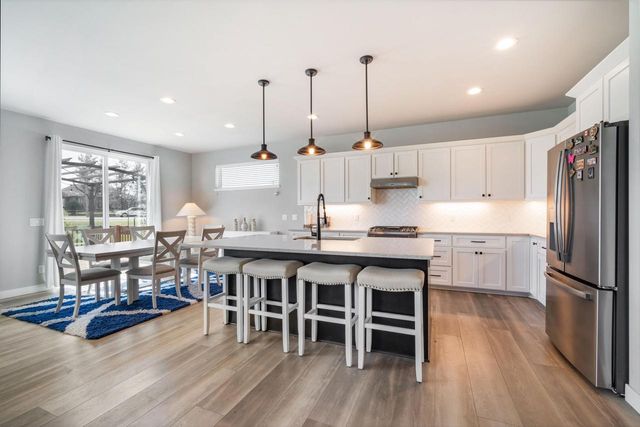 W148N10450 Blackbird POINT, Germantown, WI 53022