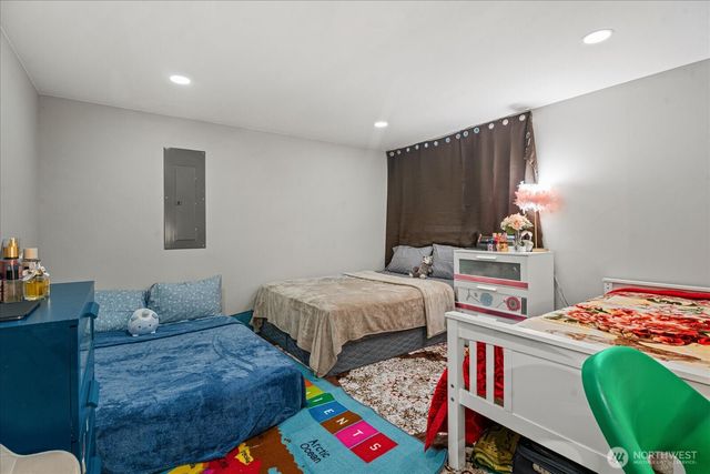 5537 S 119th St, Seattle, WA 98178