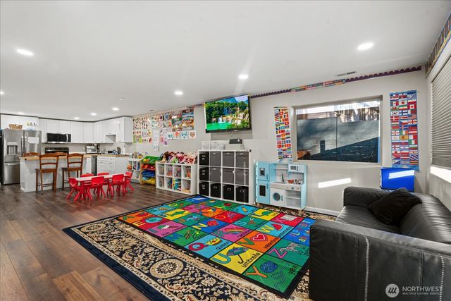 5537 S 119th St, Seattle, WA 98178