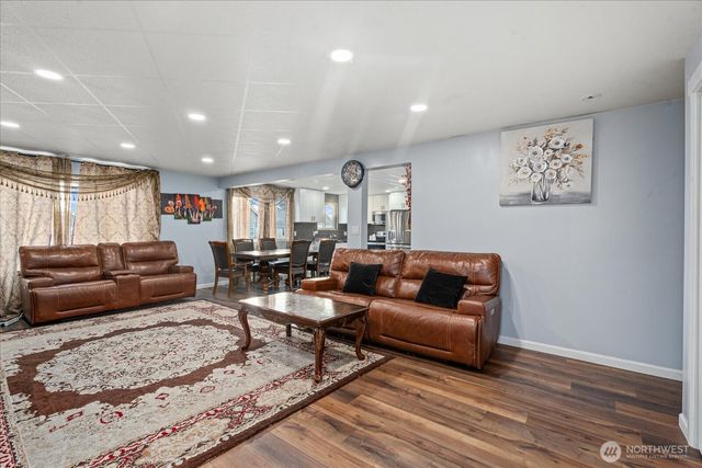 5537 S 119th St, Seattle, WA 98178