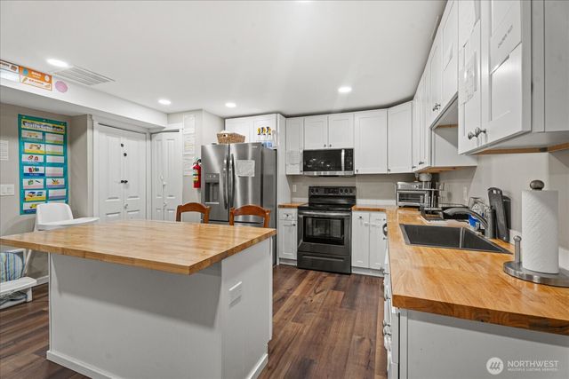 5537 S 119th St, Seattle, WA 98178