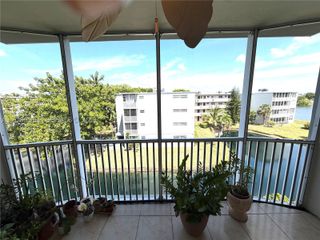 1660 NE 191st St 406-1, Miami, FL 33179