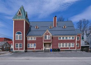 18 Pleasant St Apt 3, Ludlow, VT 05149