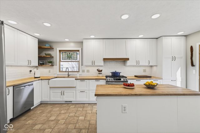 2880 N Andy Way, Bloomington, IN 47404