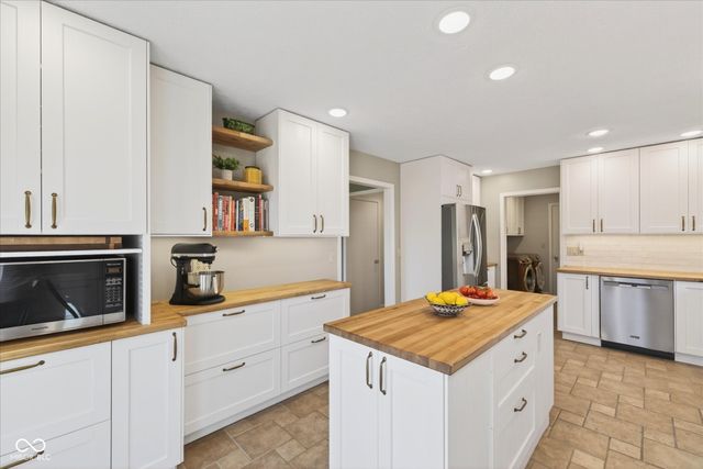 2880 N Andy Way, Bloomington, IN 47404