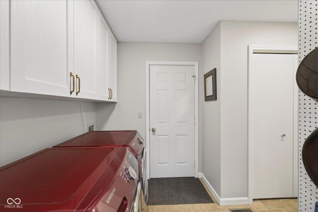 2880 N Andy Way, Bloomington, IN 47404