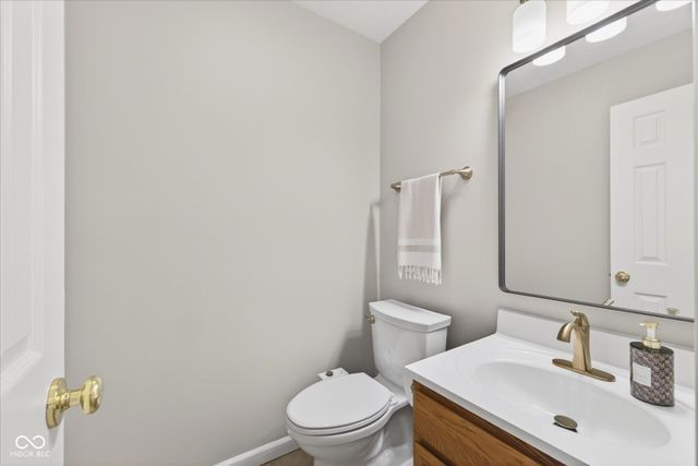 2880 N Andy Way, Bloomington, IN 47404