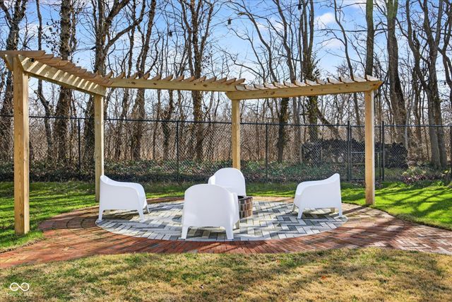 2880 N Andy Way, Bloomington, IN 47404