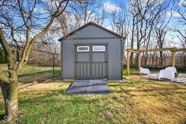 2880 N Andy Way, Bloomington, IN 47404