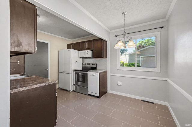2734 Anzio Avenue, South Bend, IN 46615