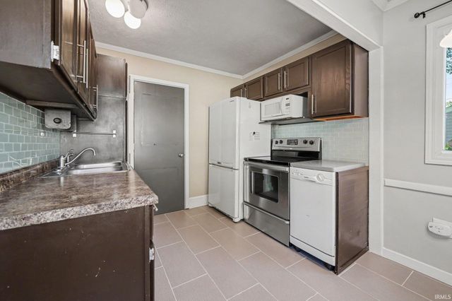2734 Anzio Avenue, South Bend, IN 46615