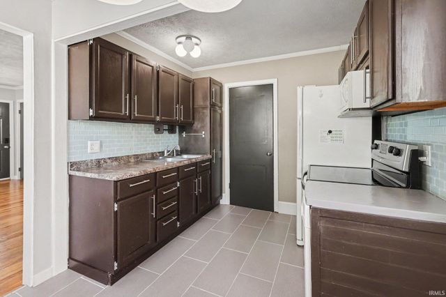 2734 Anzio Avenue, South Bend, IN 46615