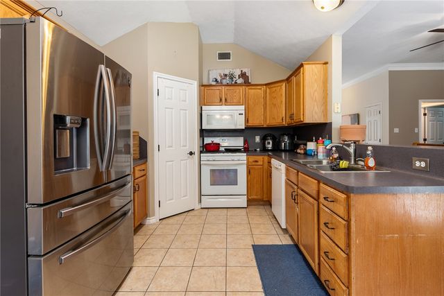 1711 Beaver Pond Court, Bryan, TX 77807