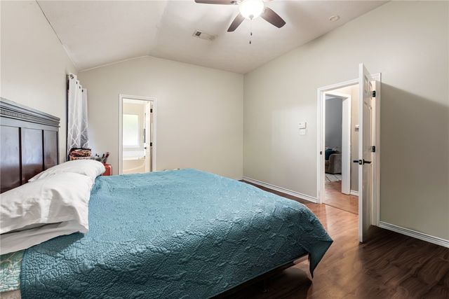 1711 Beaver Pond Court, Bryan, TX 77807