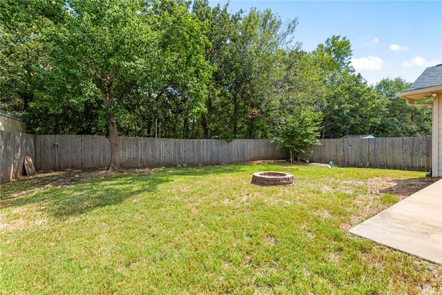 1711 Beaver Pond Court, Bryan, TX 77807