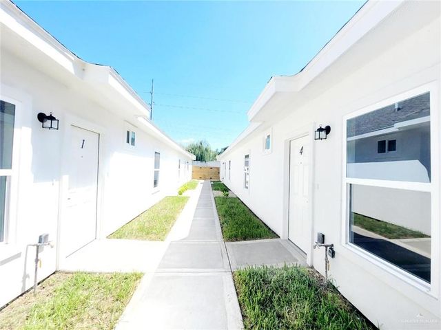 2201 S Pamplona Street 4, Pharr, TX 78577