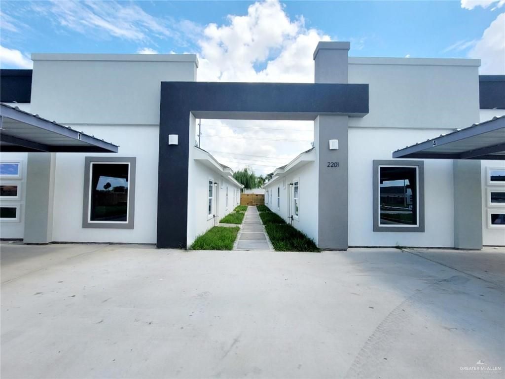 2201 S Pamplona Street 4, Pharr, TX 78577