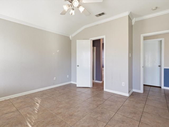 1613 Grassy View Drive, Fort Worth, TX 76177