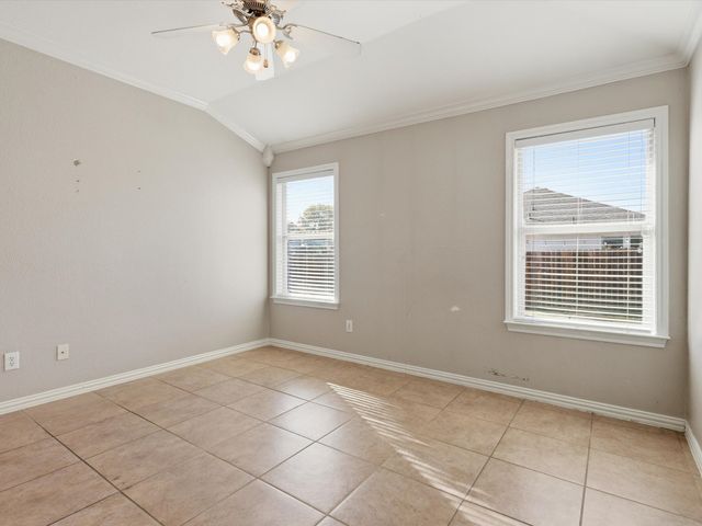 1613 Grassy View Drive, Fort Worth, TX 76177