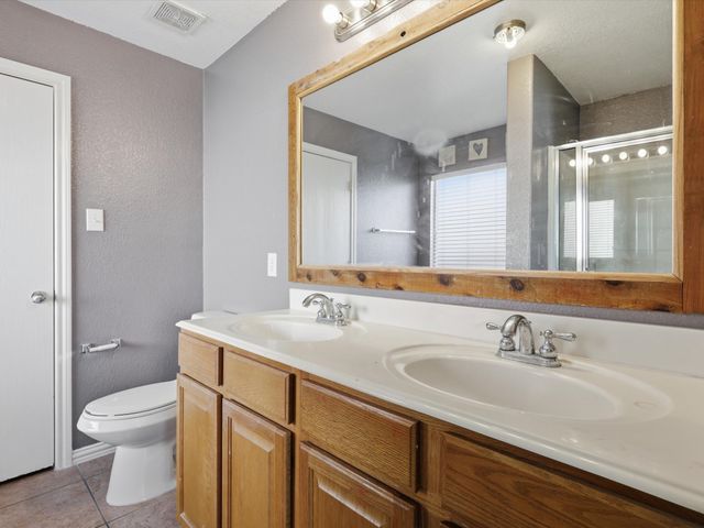 1613 Grassy View Drive, Fort Worth, TX 76177