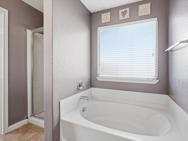 1613 Grassy View Drive, Fort Worth, TX 76177